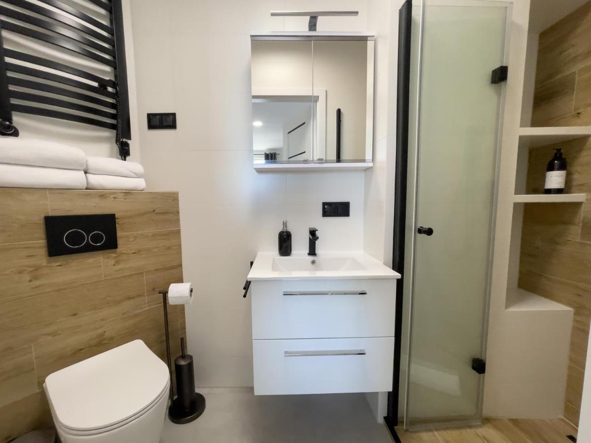 Urban Apartments Premium Baildona 18A, Free Garage, Self Check-In Katowice Esterno foto