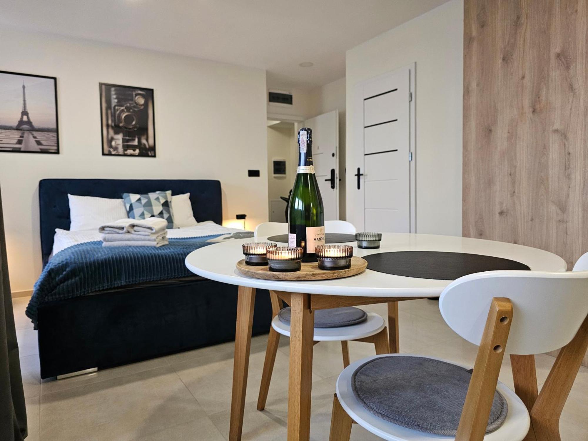 Urban Apartments Premium Baildona 18A, Free Garage, Self Check-In Katowice Esterno foto